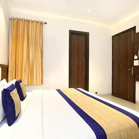 Oyo 11680 Hotel Grand Star Amritsar Eksteriør bilde