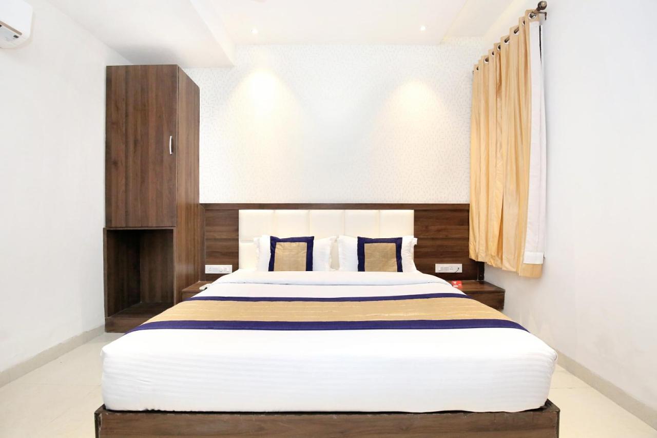 Oyo 11680 Hotel Grand Star Amritsar Eksteriør bilde
