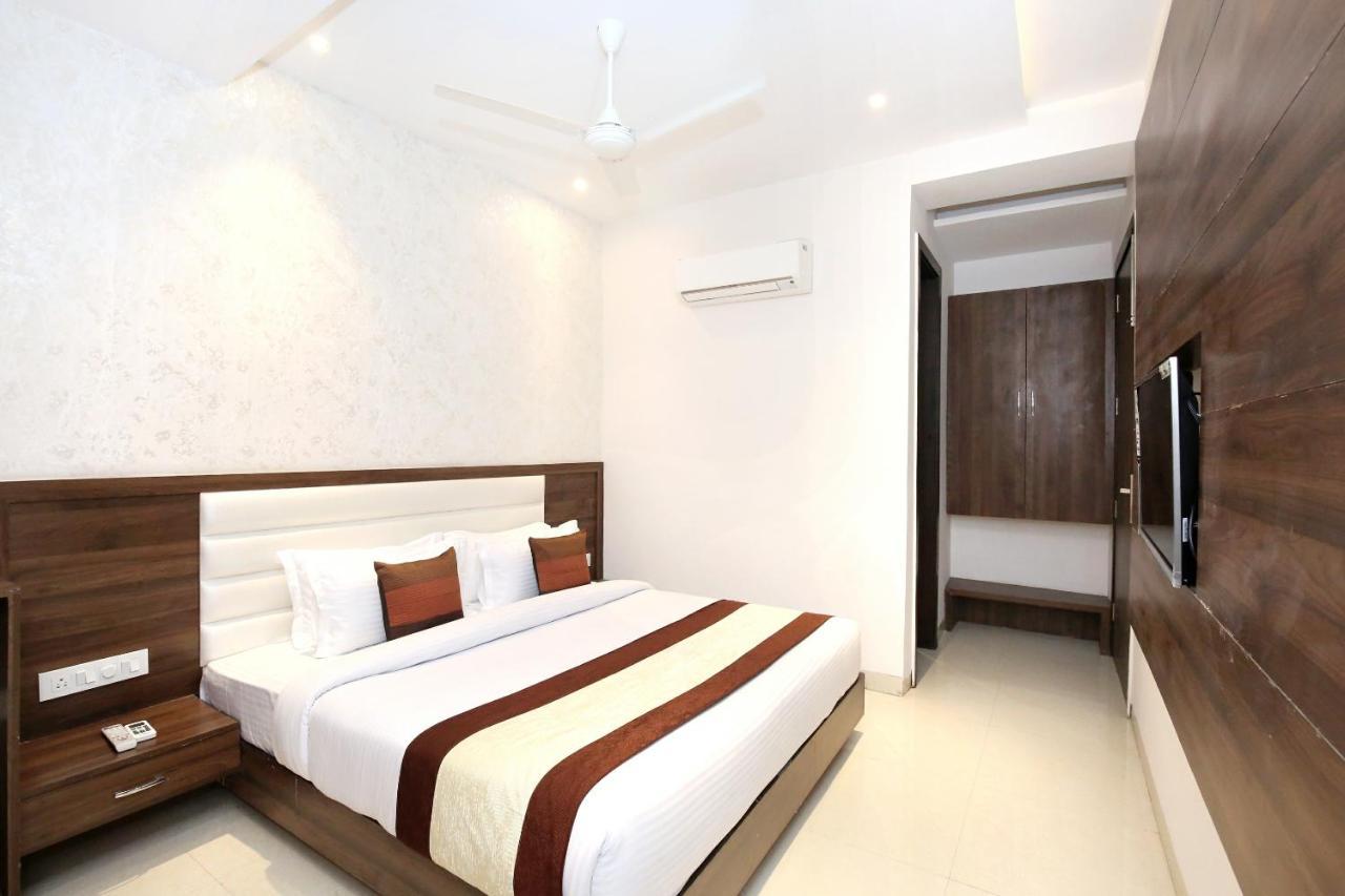 Oyo 11680 Hotel Grand Star Amritsar Eksteriør bilde