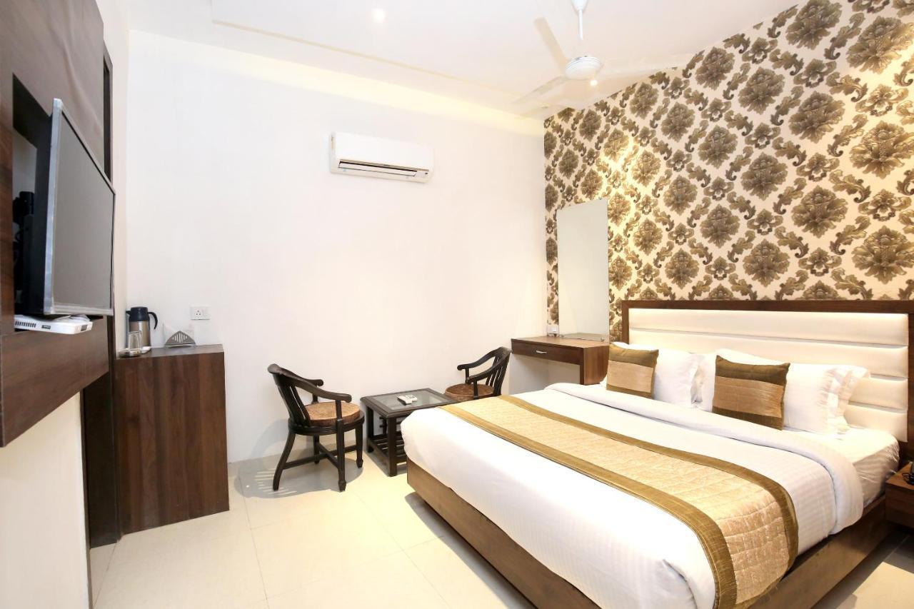 Oyo 11680 Hotel Grand Star Amritsar Eksteriør bilde