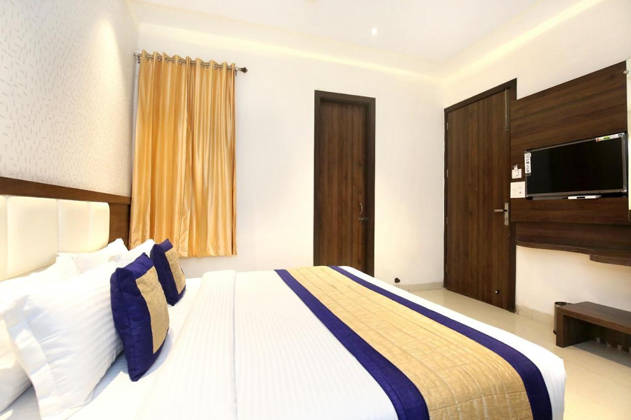 Oyo 11680 Hotel Grand Star Amritsar Eksteriør bilde