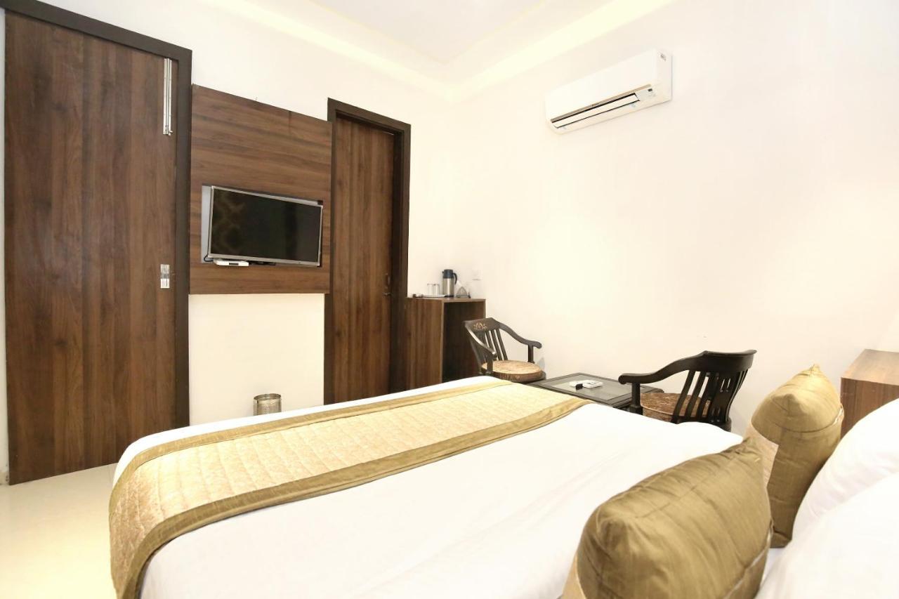 Oyo 11680 Hotel Grand Star Amritsar Eksteriør bilde